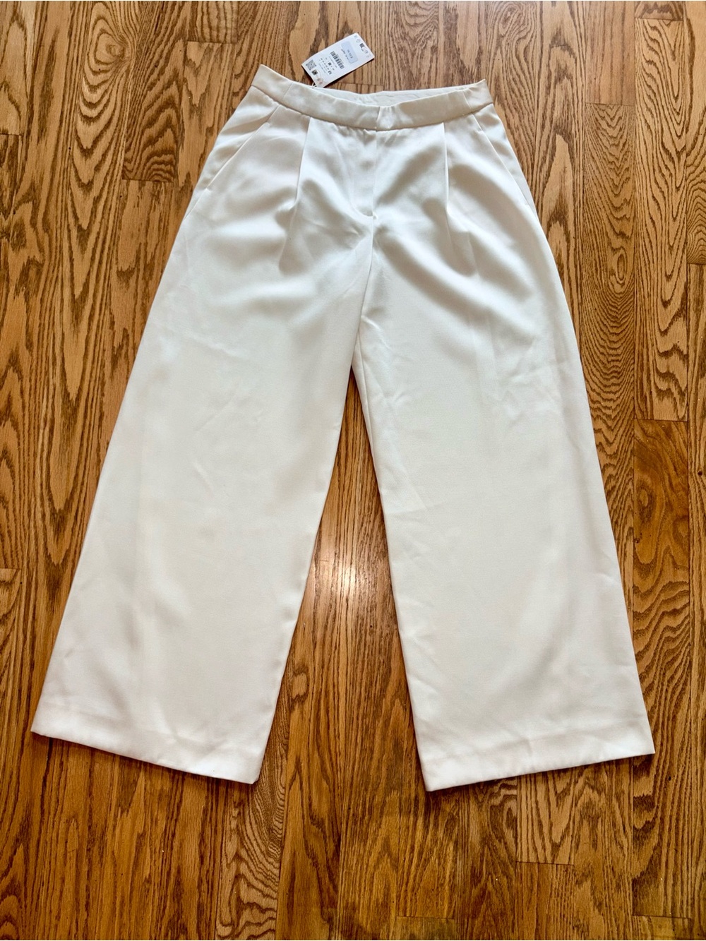 NWT ZARA Cream Satin High-Waisted Wide-Leg Pleated Pants Size Medium